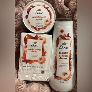 Dove SET Ltd ed Maple Glazed Donut Nourishing Body Wash, Soap and body scrub